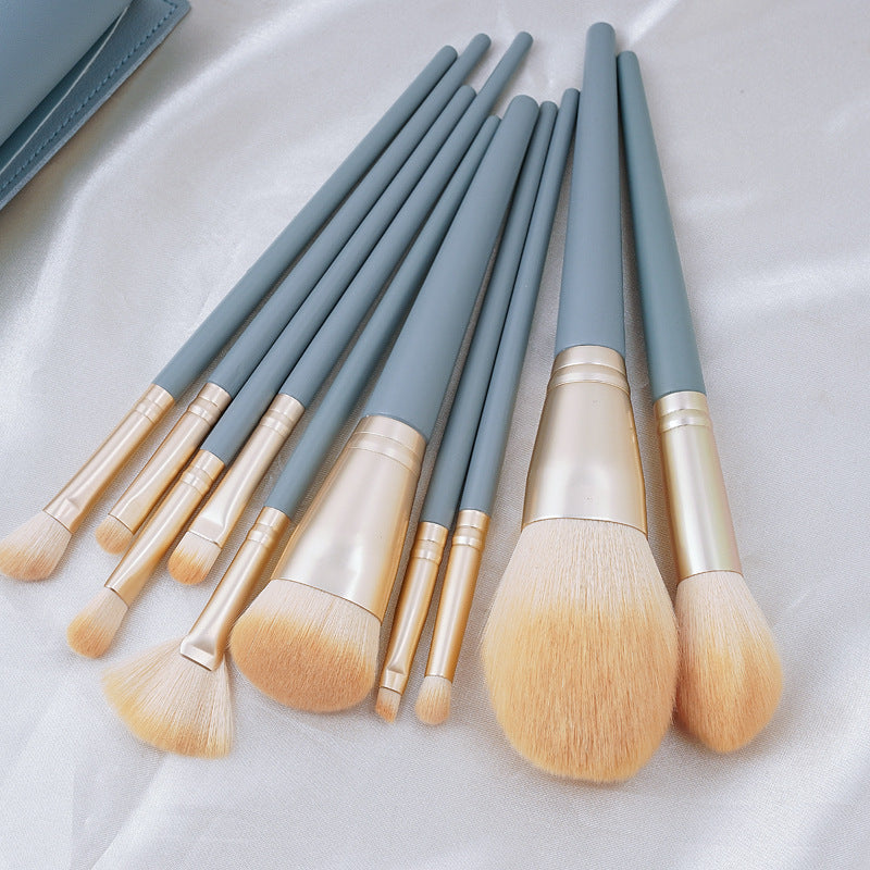 Complete set of portable eye shadow contouring brush set for beginners